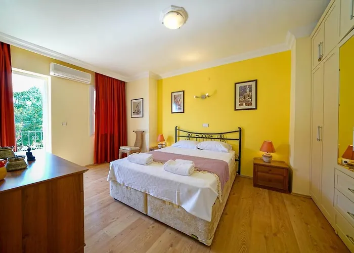 Picus Amazing Sunset View Каш