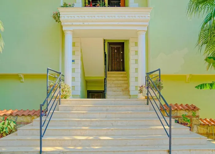 Апартаменти Picus Amazing Sunset View